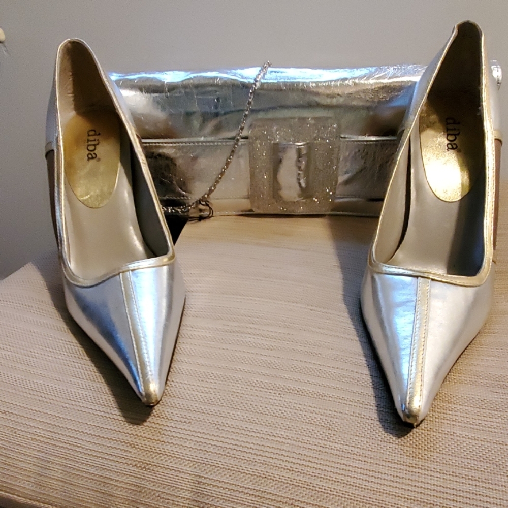 Pumps and handbag